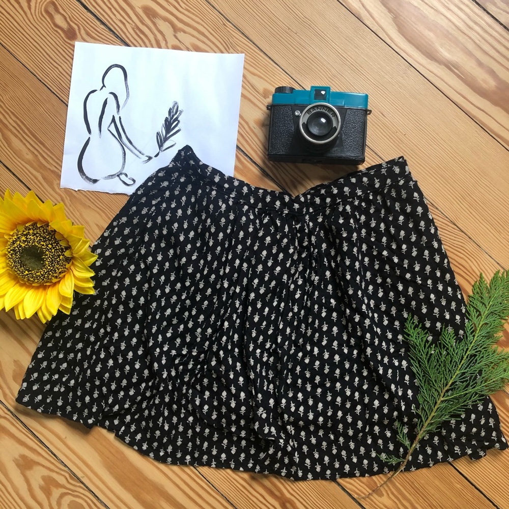 3/$36 Lucky Brand Woodstamp Skirt w/ Pockets